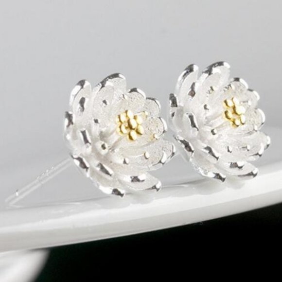 NEW 925 Sterling Silver Lotus Flower Stud Earrings - Picture 6 of 8